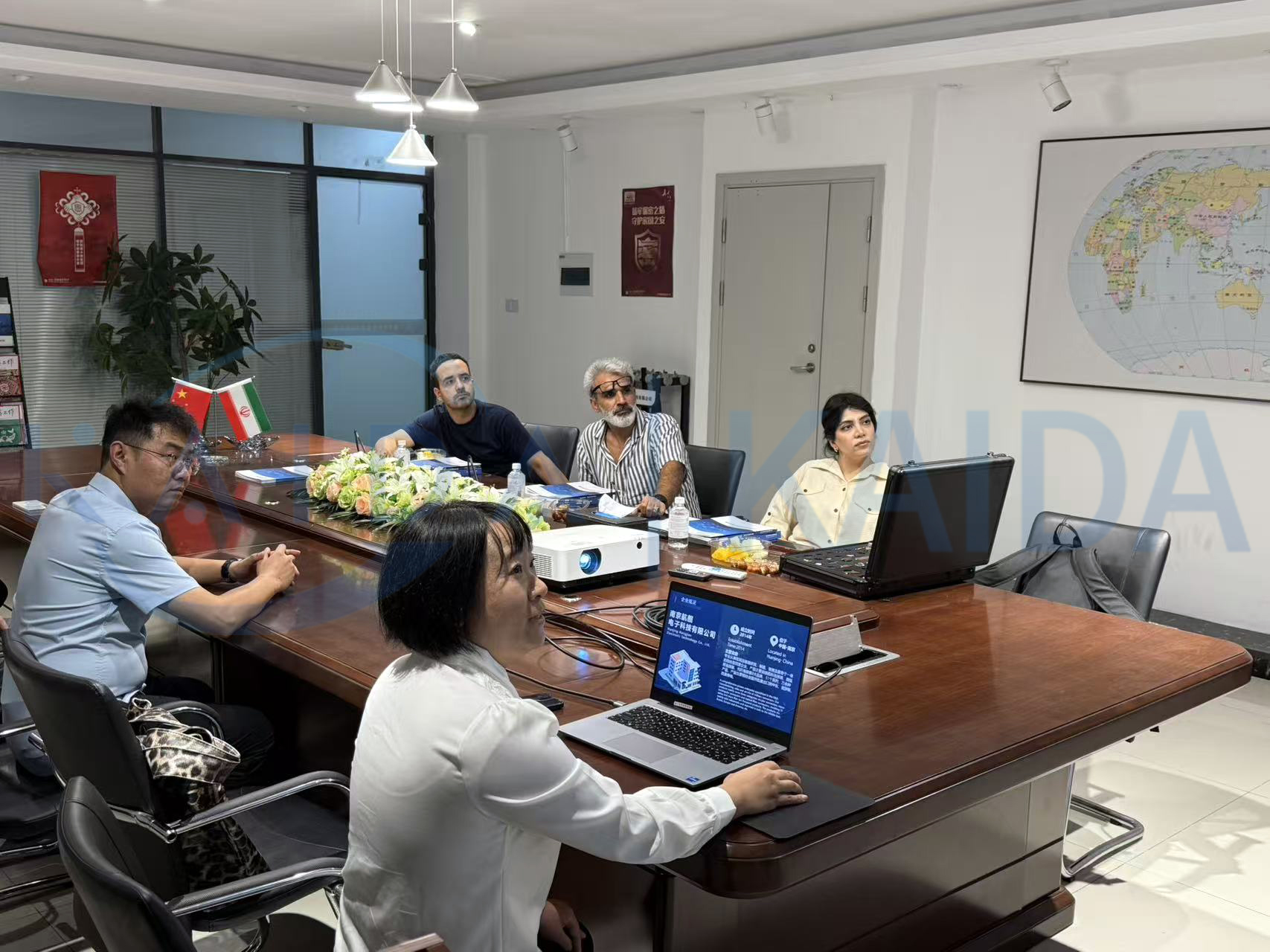Iranian customers visit KAIDA connector production base